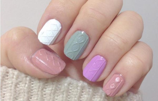 diseño de uñas cortas relieve